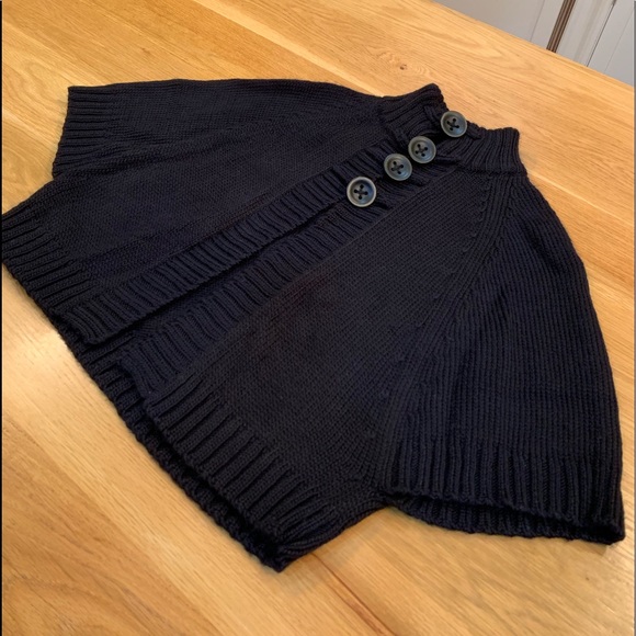 DESIGN HISTORY SIZE L~THICK KNIT CAPE SWEATER CHUNKY BUTTON DETAIL~JACKET COAT - Picture 1 of 8